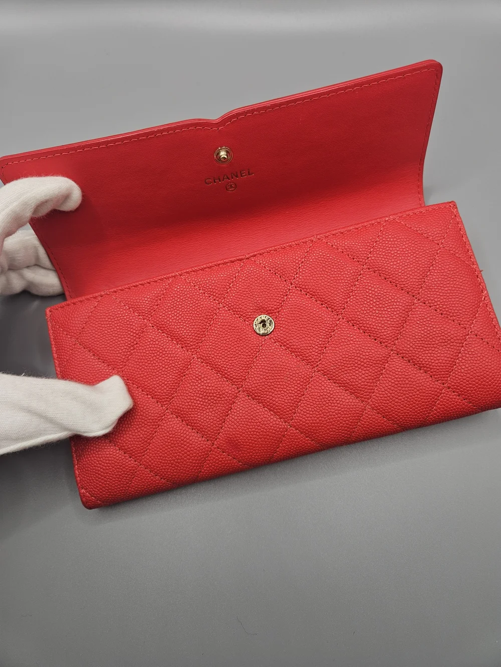 ❤️Caviar Quilted Large Filigree Gusset Flap Wallet Red❤️